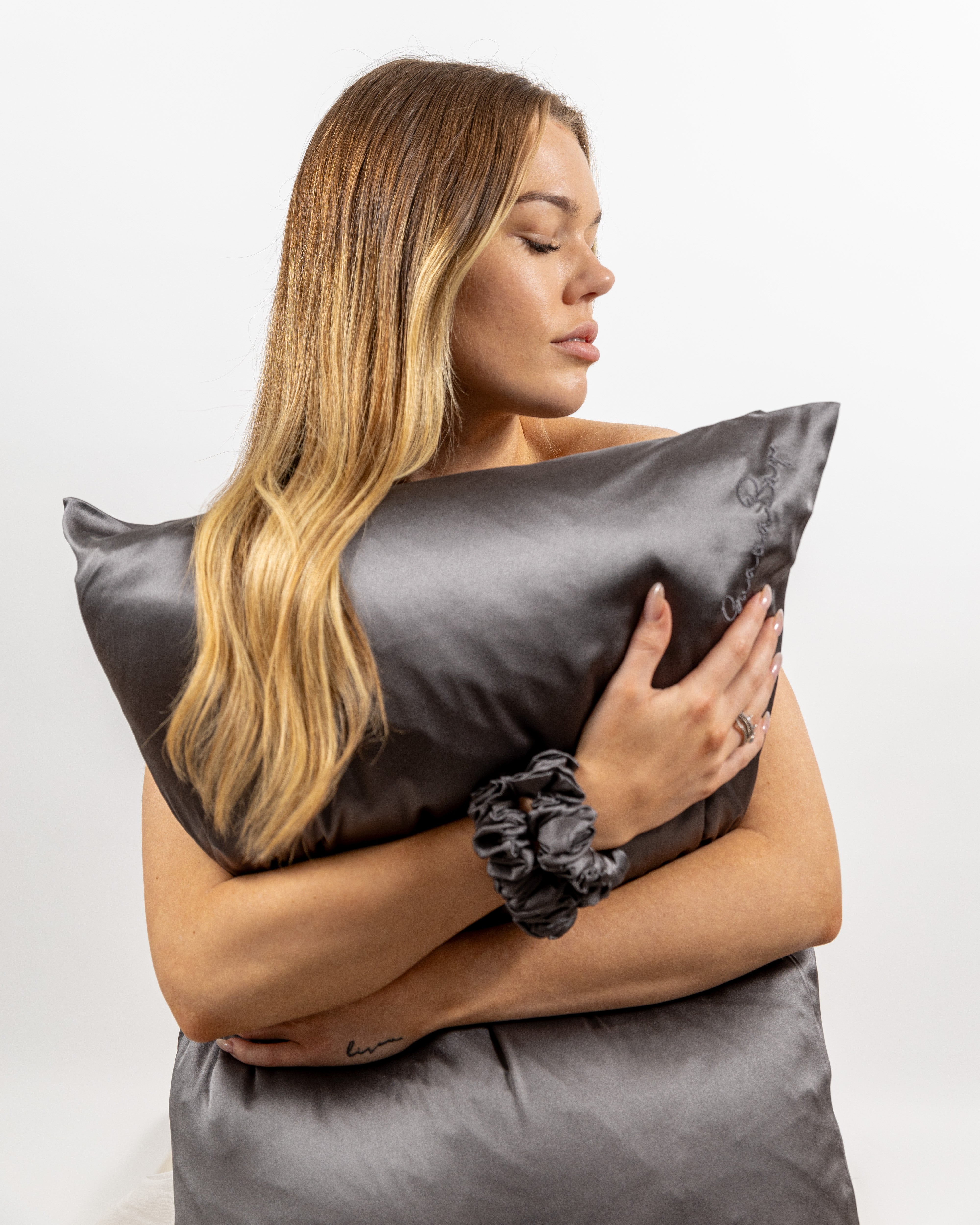 Set of 2 Pillowcases 100% Mulberry Silk – Charcoal