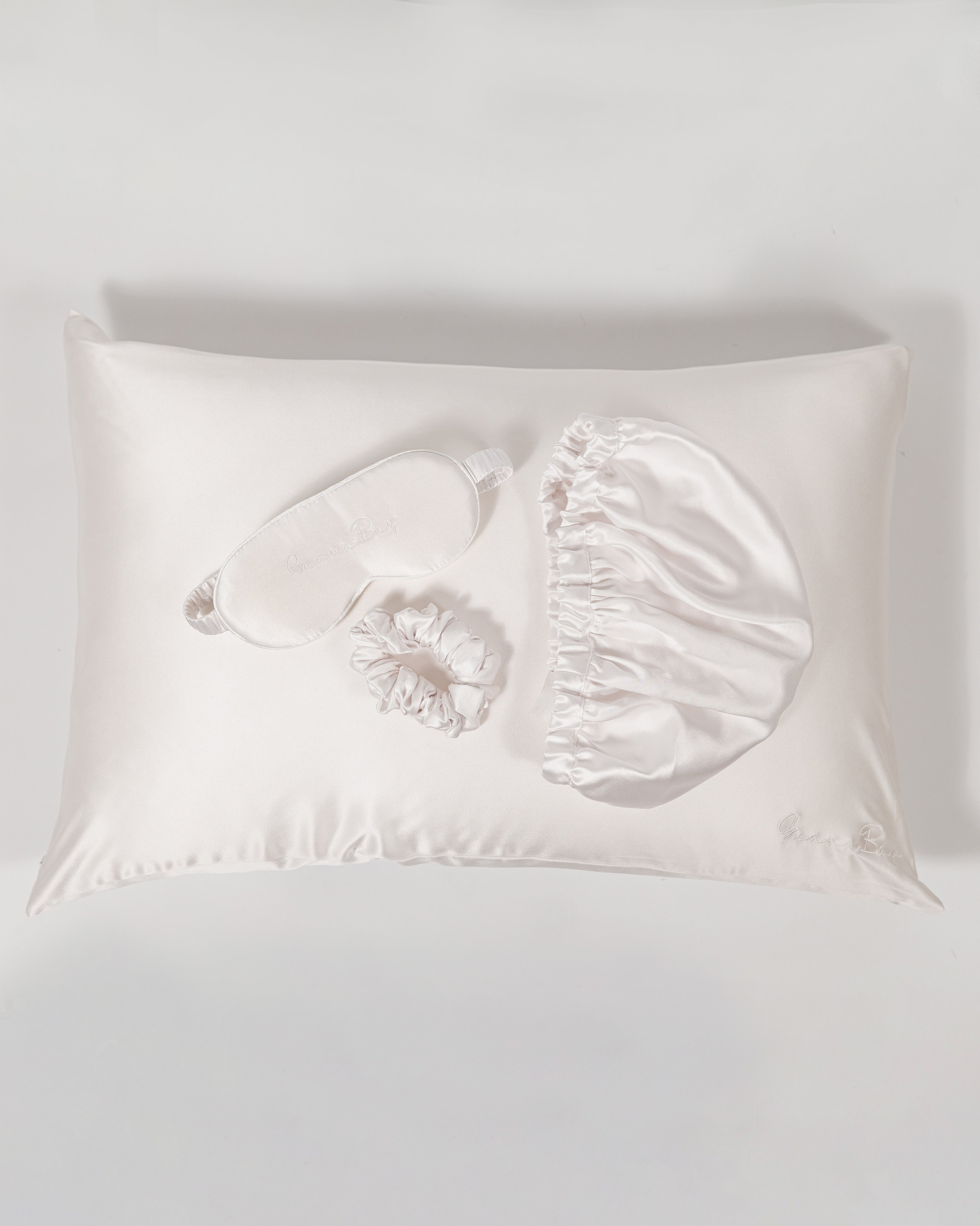 Ultimate Set 30 Momme- Pillowcase, Bonnet, 3D Eye Mask, Scrunchy – White