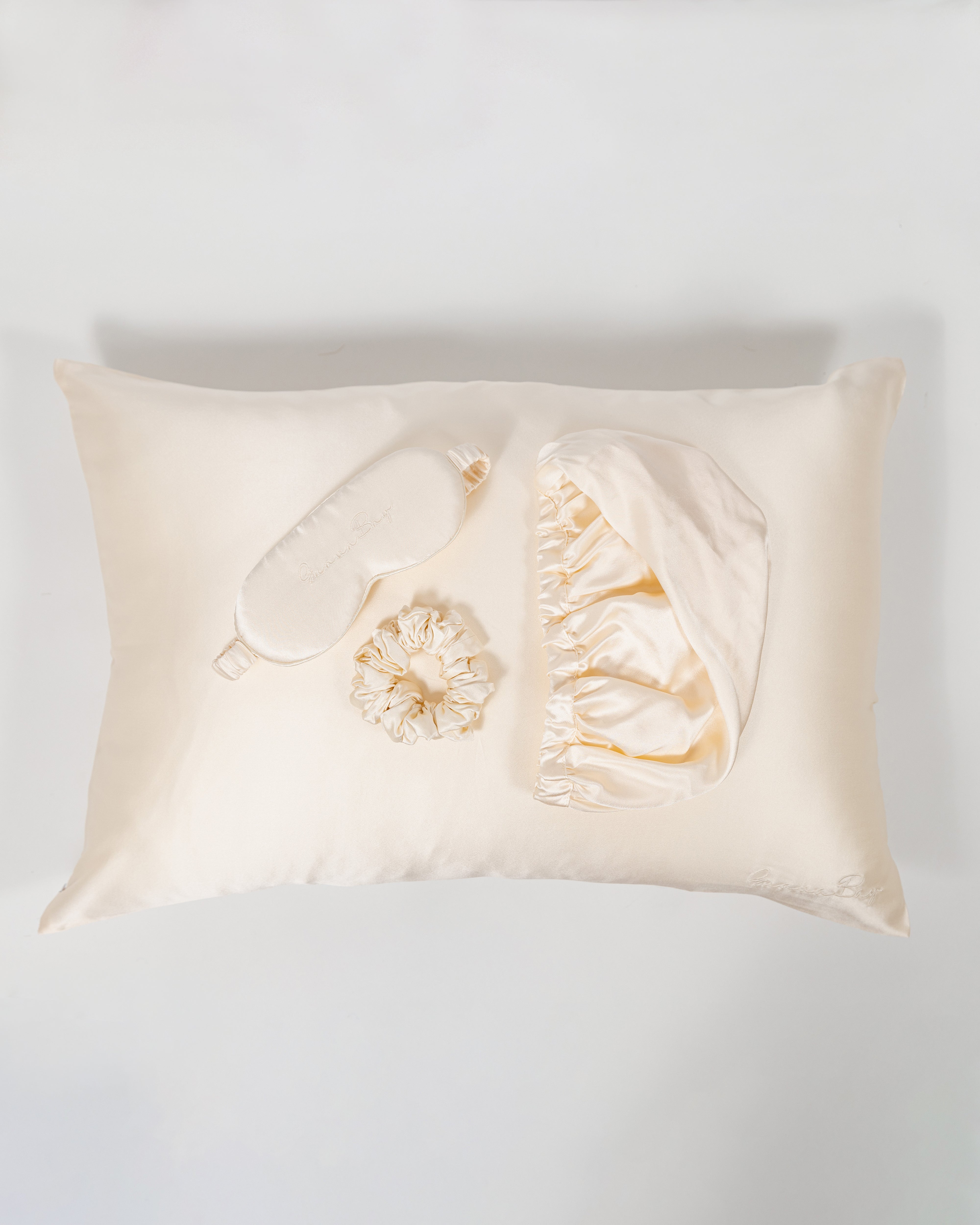 Ultimate Set 30 Momme- Pillowcase, Bonnet, 3D Eye Mask, Scrunchy – Cream
