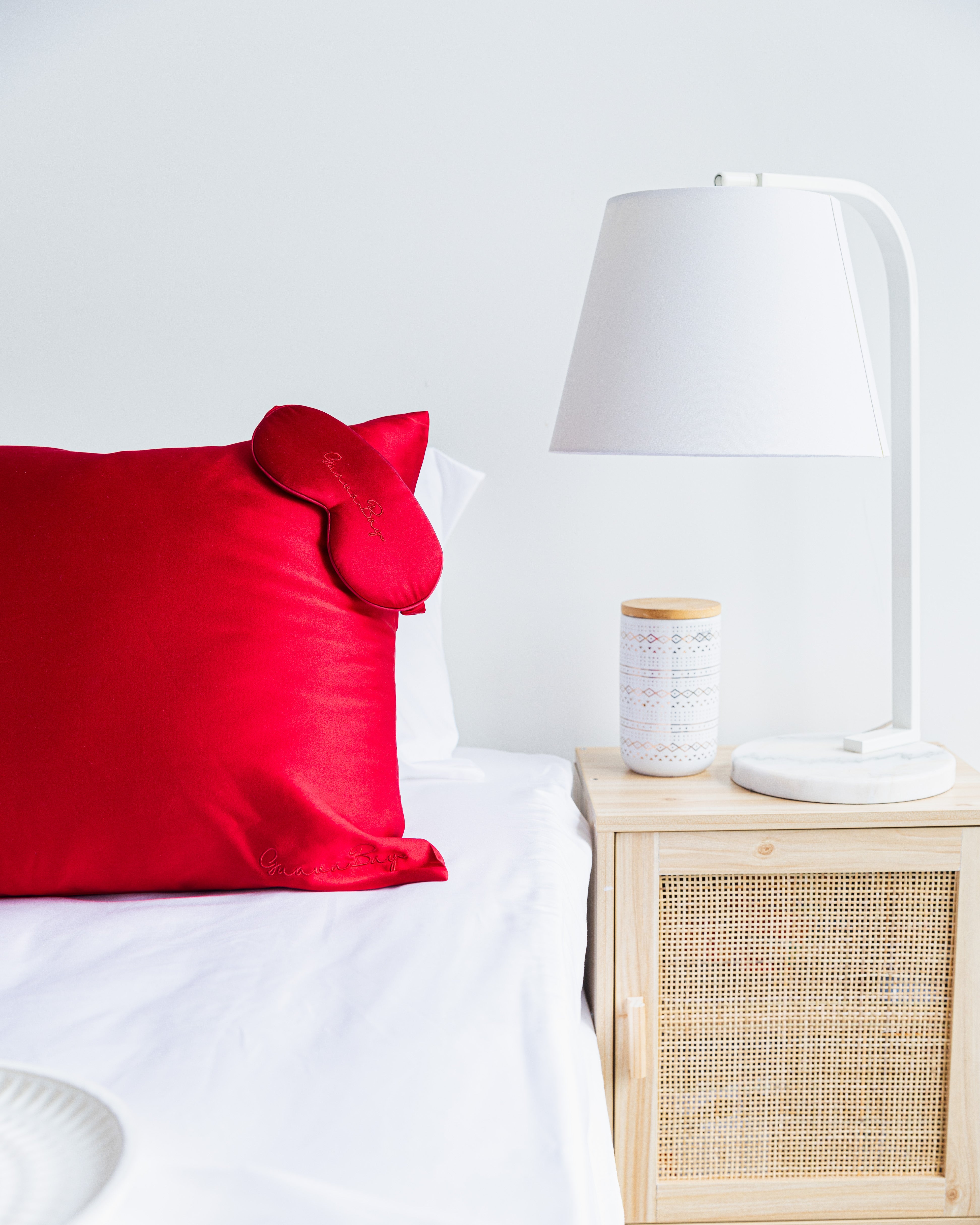 Premium Set 30 Momme- Pillowcase, 3D Eye Mask – Red Wine