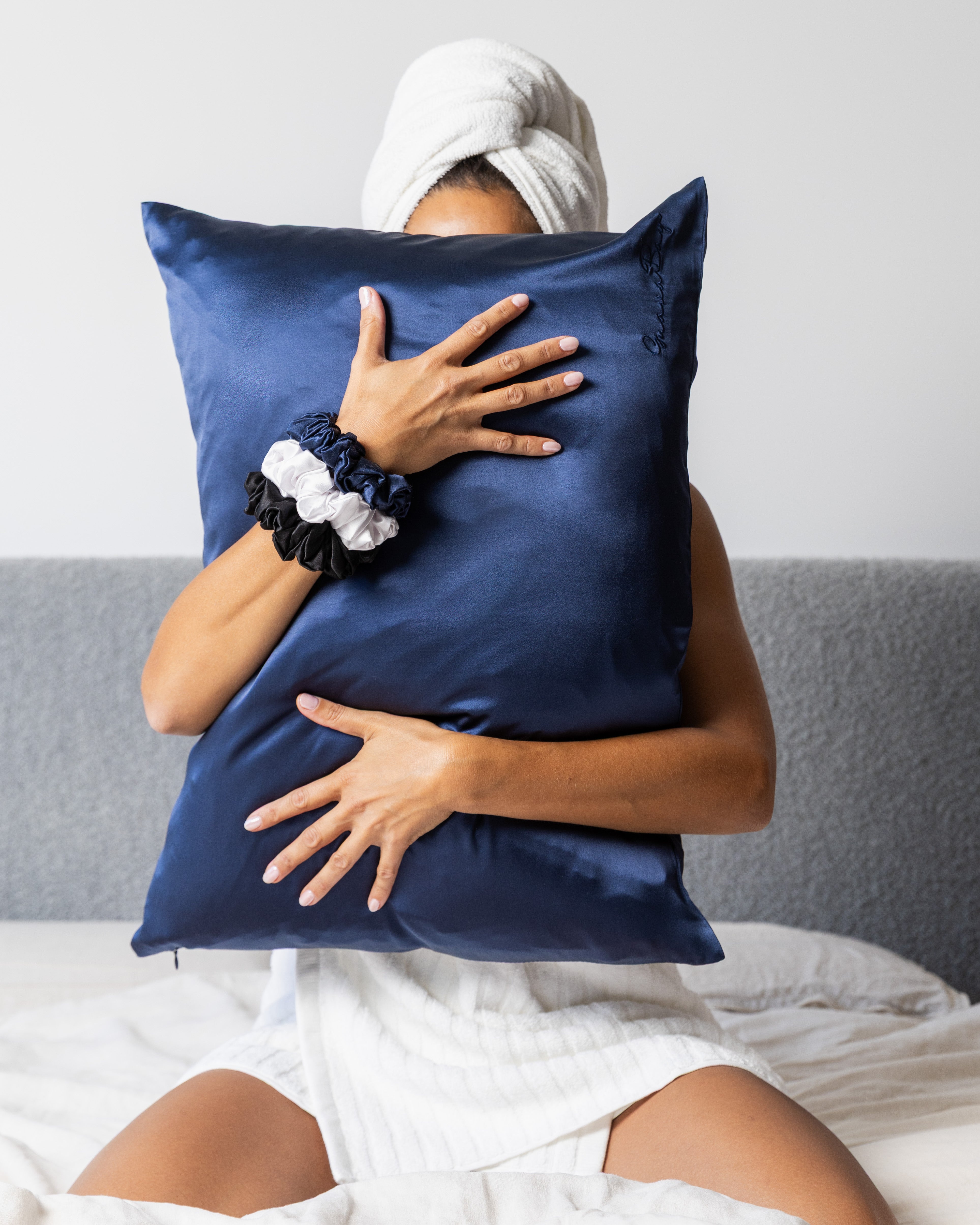 Pillowcase 100% Mulberry Silk – Navy Blue