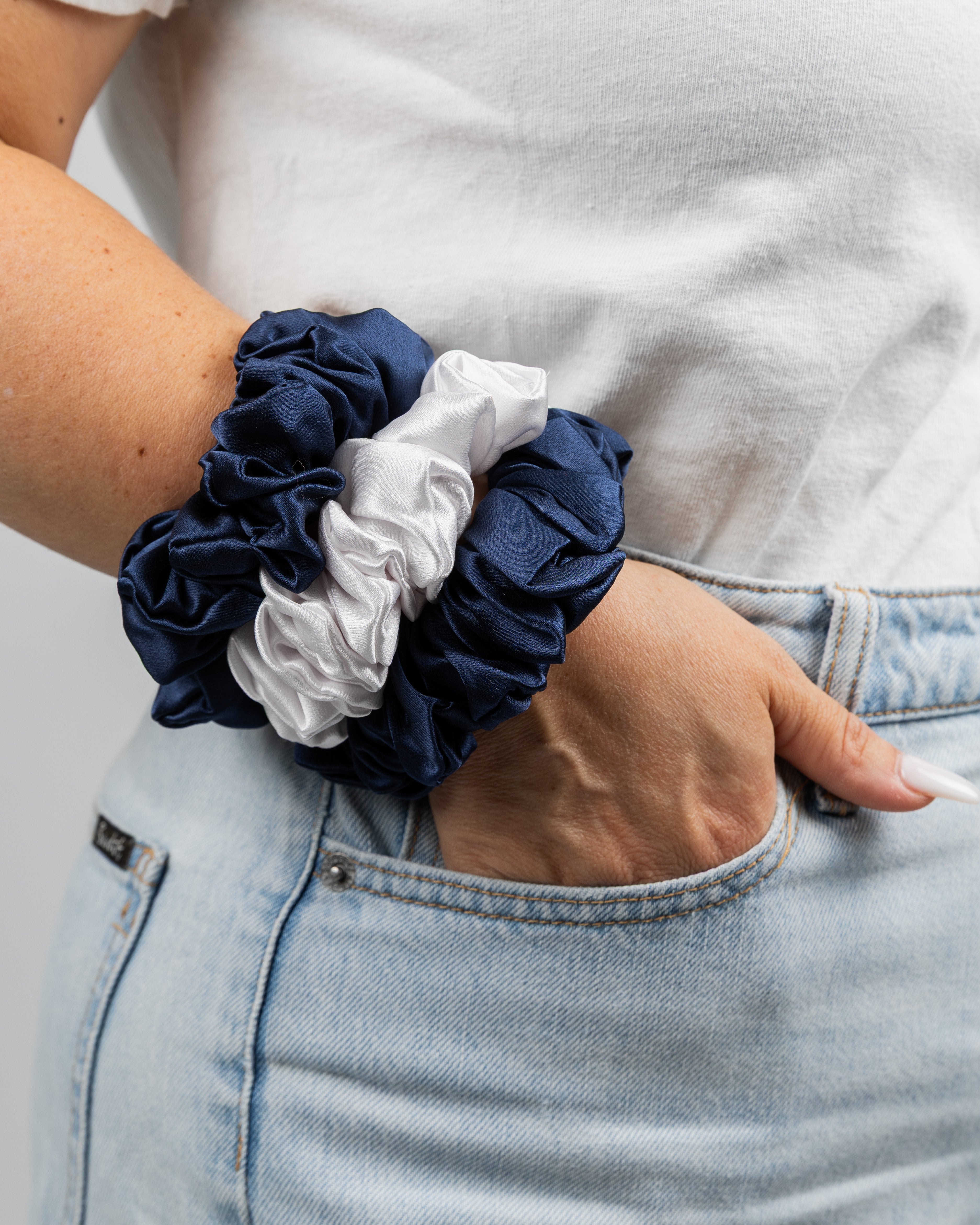 Scrunchy 100% Mulberry Silk - Navy Blue