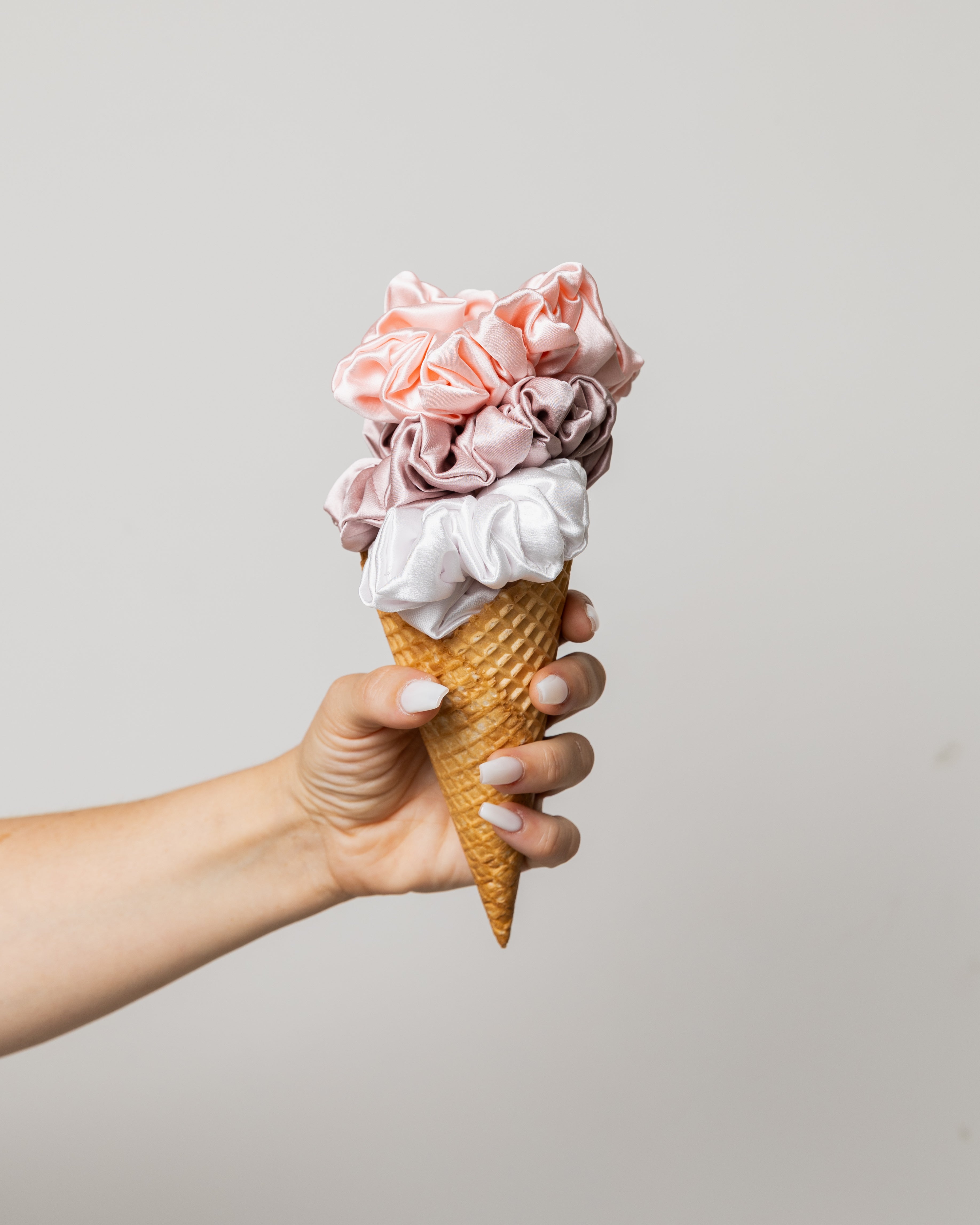 Scrunchy 100% Mulberry Silk - Lotus Powder Pink