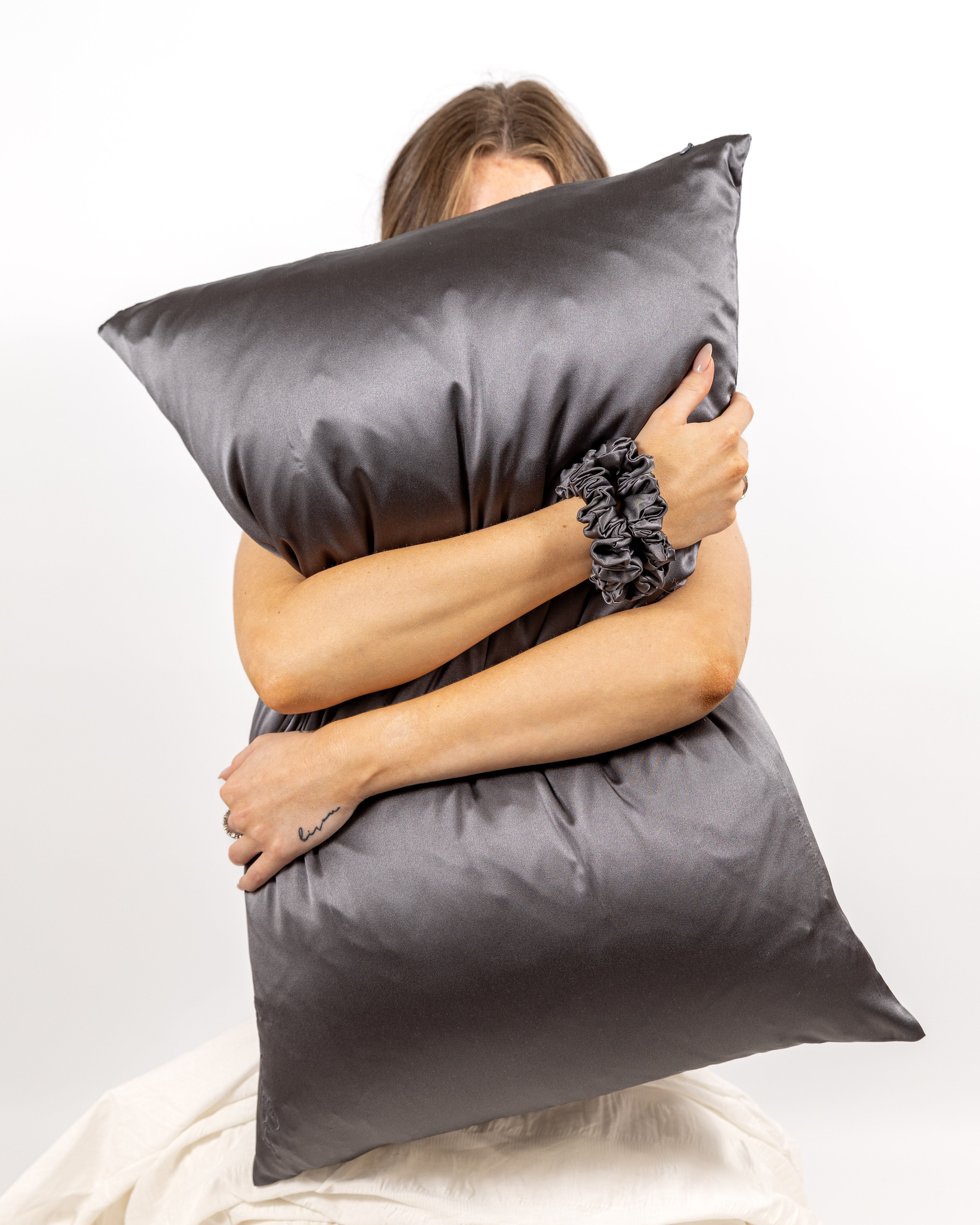 Set of 2 Pillowcases 100% Mulberry Silk – Charcoal